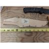 Image 3 : Knife with 5" Blade, and Accessories