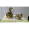 Image 1 : 3 Brass ornaments, Swan, 2 birds