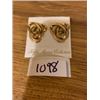 Image 1 : 5TH AVENUE GOLD KNOW 14K POST EARRINGS