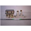 Image 2 : Salt and Pepper Shakers with Ceramic House ornament