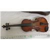 Image 2 : Antonius Stradivarius Violin in case