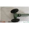 Image 3 : Lansing Aluminum Slik Toy Oliver Tractor - 8.5" long