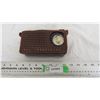 Image 4 : Sanyo transistor radio in case