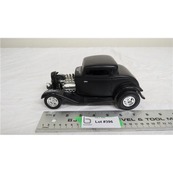 2002 Hotwheels 1932 Ford Car - 8" long - plastic