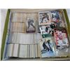 Image 2 : Box of 2000+ hockey cards - 90's - 00's