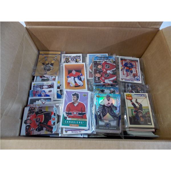 2500+ hockey cards - all types of brands from 90-05