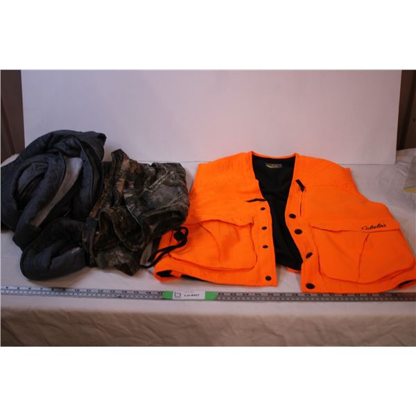 Cabella’s Hunting vest size M, Pants size S Misc Item