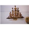 Image 2 : Collectible wood Boats
