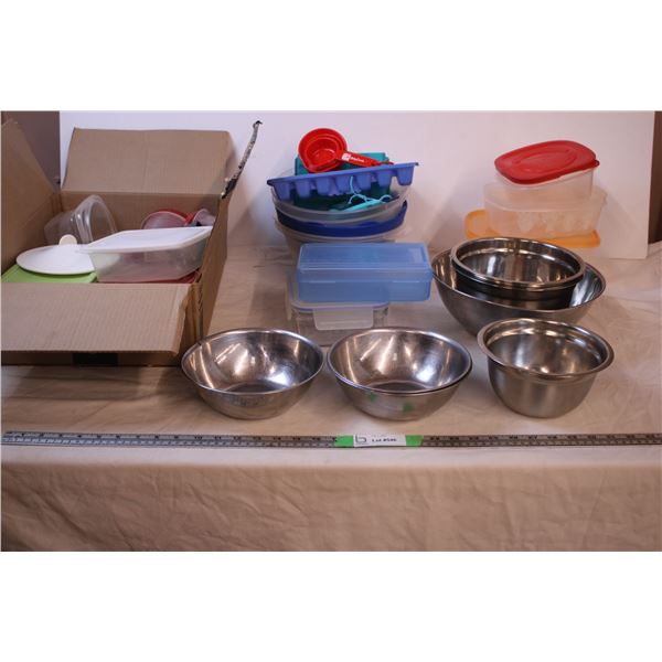 Tupperware,mixing bowls,measuring cups