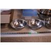 Image 3 : Tupperware,mixing bowls,measuring cups