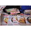 Image 4 : (2) Bags with C;ean Eating + Bon Apetite Magazines