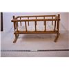 Image 1 : Vintage Doll Crib