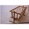 Image 4 : Vintage Doll Crib