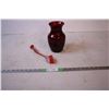 Image 1 : Red Vase,Cleaning Brush
