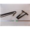 Image 1 : (2) hammers + (3) crowbars