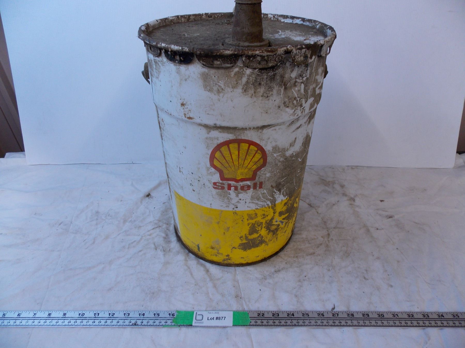 * Shell oil 5 gallon pail