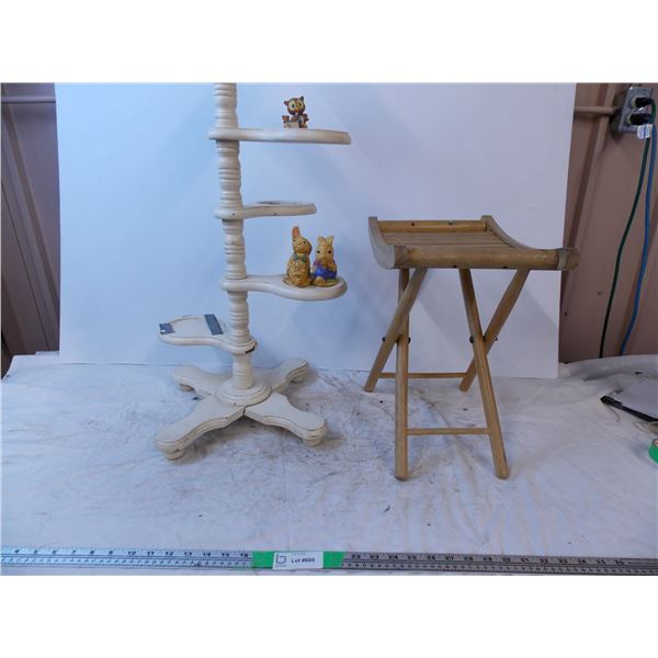 *Wooden ornament stand + small wooden fold out