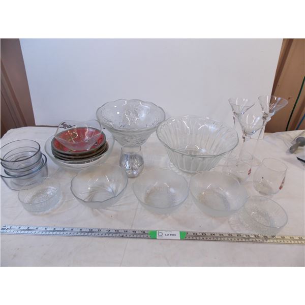 Assorted glassware with glasses and anchor bowls