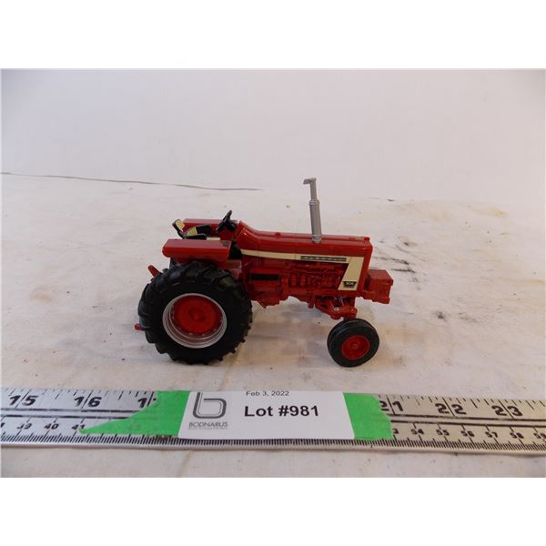 Ertl Farmall tractor model 5” long die-cast