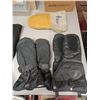 Image 1 : TWO INSULATED SNOW MOBILE GLOVES PLUS LINED LEATHER GLOVES