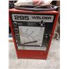 Image 1 : CENTURY 295 WELDER COMES WITH CABLES 220V
