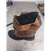 Image 1 : KAMIK LEATHER WITH RUBBER BASE INSUATED BOOTS SIZE 10 - UNUSED