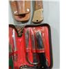 Image 7 : LOT OF THREE FOLDING KNIVES AND MULTI TOOL KIT