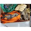 Image 7 : BOX WITH WITH TIE DOWN RATCHETES AND BUNJEE CORDS