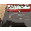 Image 2 : HOLE SAW KIT, VARIOUS WOOD DRILL BIT EXTENTIONS, SHORT WOOD DRILL BIT SET