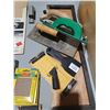Image 7 : LARGE LOT PUTTY, KNIVES, SANDING BLOCKS AND SAND APER