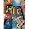Image 5 : TWO BOXES WITH HAMMER STAPLER, STAPLES AND CLAMPS