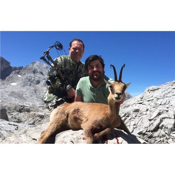 4 - DAY CANTABRIAN CHAMOIS HUNT IN SPAIN FOR 1 HUNTER