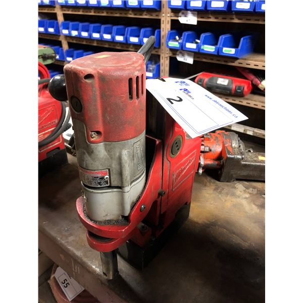 MILWAUKEE MAGNETIC DRILL PRESS