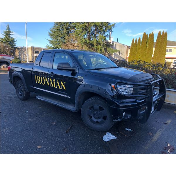 2013 TOYOTA TUNDRA SR5 TRD OFFROAD, 4DR CREW CAB PU, BLACK, VIN # 5TFUY5F10DX307690