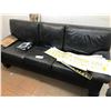 Image 1 : RETRO LEATHER COUCH