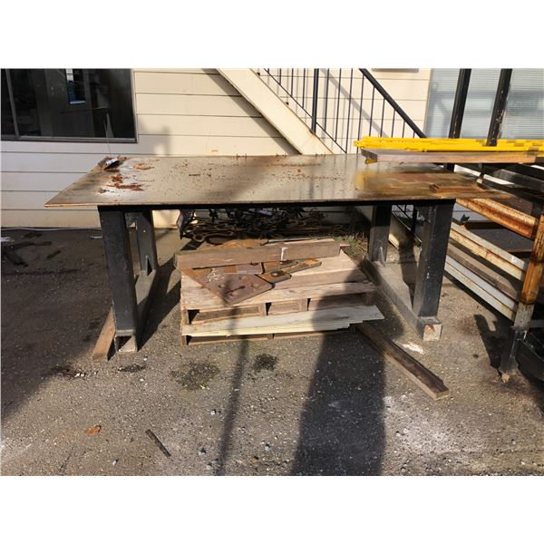 STEEL WELDING FABRICATION TABLE 7'X 5'