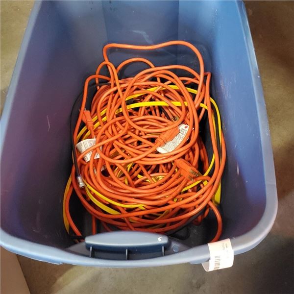 TOTE OF EXTENTION CORDS