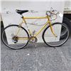 Image 1 : YELLOW APOLLO BIKE