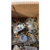 Image 3 : BOX OF ESTATE JEWELRY, COLLECTOR PINS, CUFFLINKS AND MORE