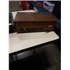 Image 8 : VINTAGE REALISTIC RECEIVER AND RECORD PLAYER