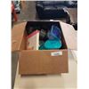 Image 1 : BOX OF TUPPER WARE AND METAL SHELVES
