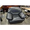 Image 1 : BLACK LEATHER ARMCHAIR