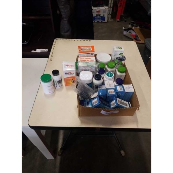 TRAY OF EYE DROPS AND SUPPLEMENTS