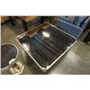Image 2 : MIRRORED COFFEE TABLE AND PEDESTAL ENDTABLE