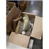 Image 2 : 2 BOXES OF ESTATE GOODS AND DECORATIONS