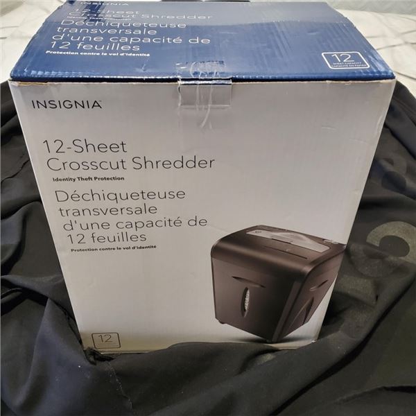 AS NEW INSIGNIA 12 SHEET CROSSCUT SHREDDER