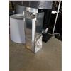 Image 2 : 2 METAL TABLE LAMPS WITH SHADES