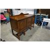 Image 2 : VINTAGE CARVED OAK SIDEBOARD WITH GALLERY