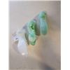 Image 6 : 3 GLASS SHOES - 2 URANIUM GLASS, ONE MILK GLASS