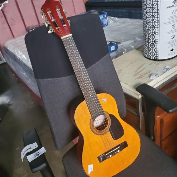 KIDS SIZE ACOUSTIC GUITAR